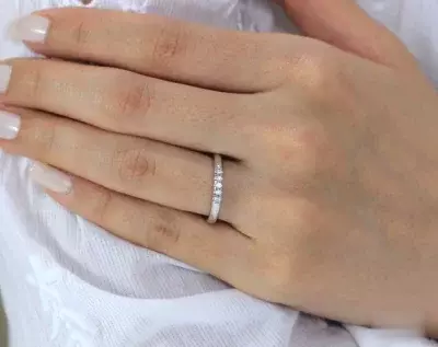 1.5mm Minimal Five Stone Wedding Ring Half Eternity Band Ring Stacking Band Ring Pave Brilliant Cut Diamond Simulant 