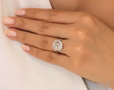 Currently only size 7 available 2.75 cttw Engagement Ring Oval Cut Diamond Simulants Anniversary Ring Bridal Ring Promise Ring 