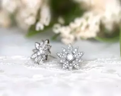Flower Cluster Stud Earrings Starburst Earrings Brilliant Cut Diamond Simulant Bridal Earrings Dainty Daily Wear Earrings 